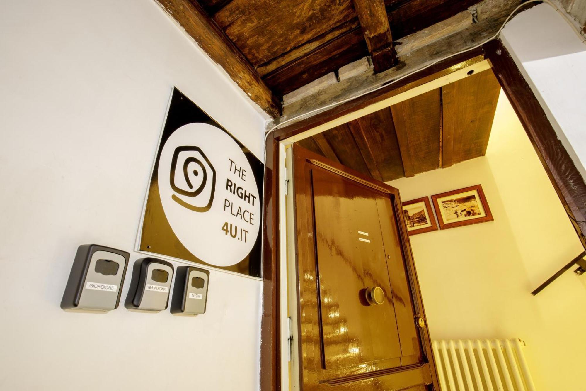 The Right Place 4U Navona Luxury Rooms Rome Exterior photo